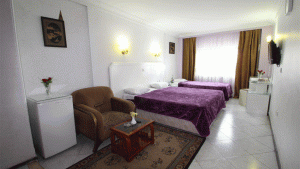 اتاق های سه تخته در هتل ادریس مشهد